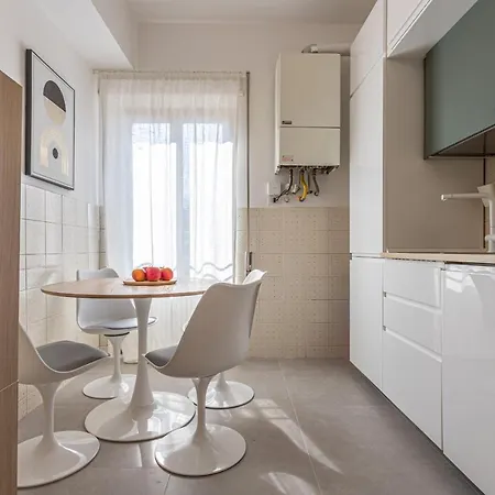 Апартаменты Ych-bright And Cozy Flat In Pigneto *